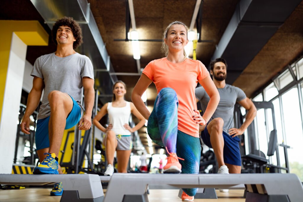 A group of people training together in a gym, promoting team spirit and motivation.